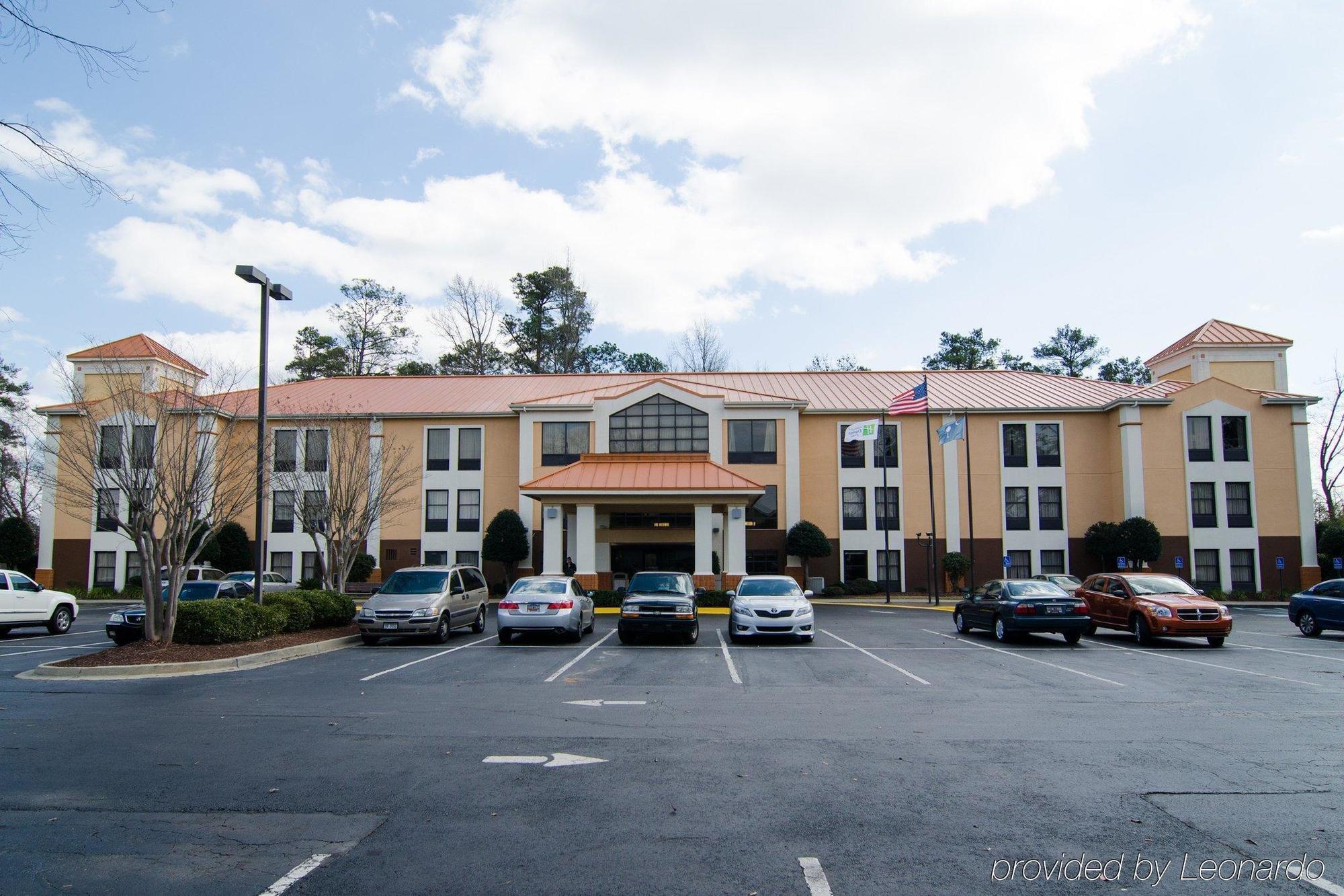 Lexington Inn And Suites Zewnętrze zdjęcie